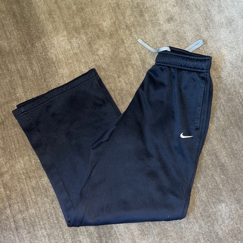 Nike Cropped Therma Fit Joggers